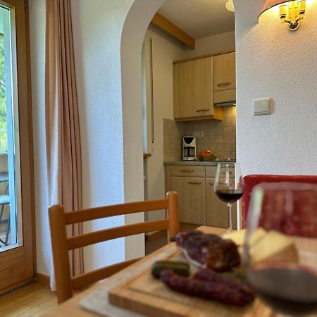 Residence Aster Солда Екстериор снимка