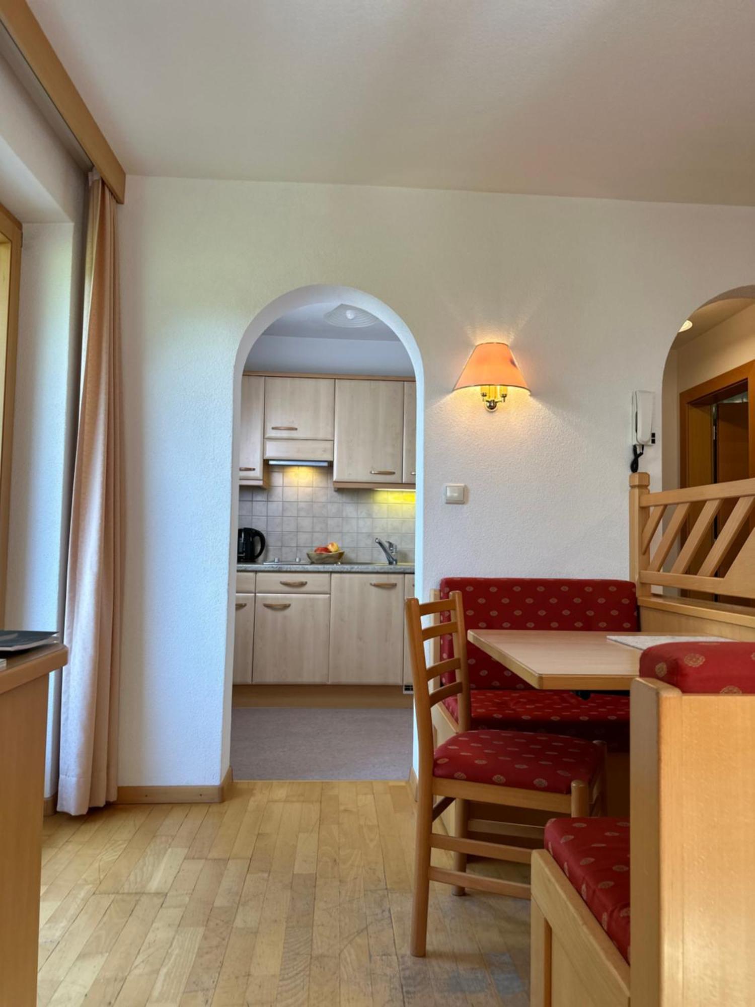 Residence Aster Солда Екстериор снимка