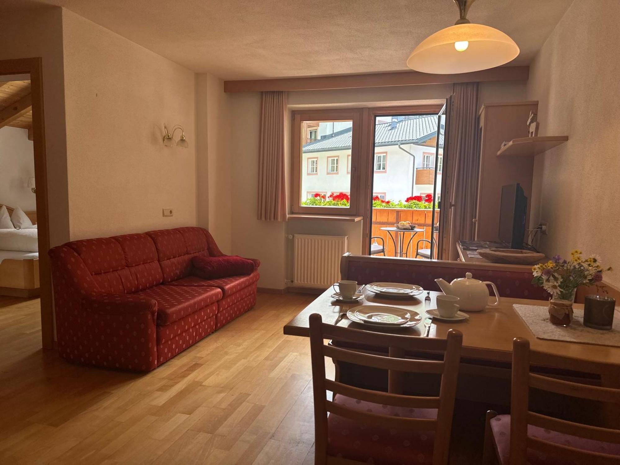 Residence Aster Солда Екстериор снимка
