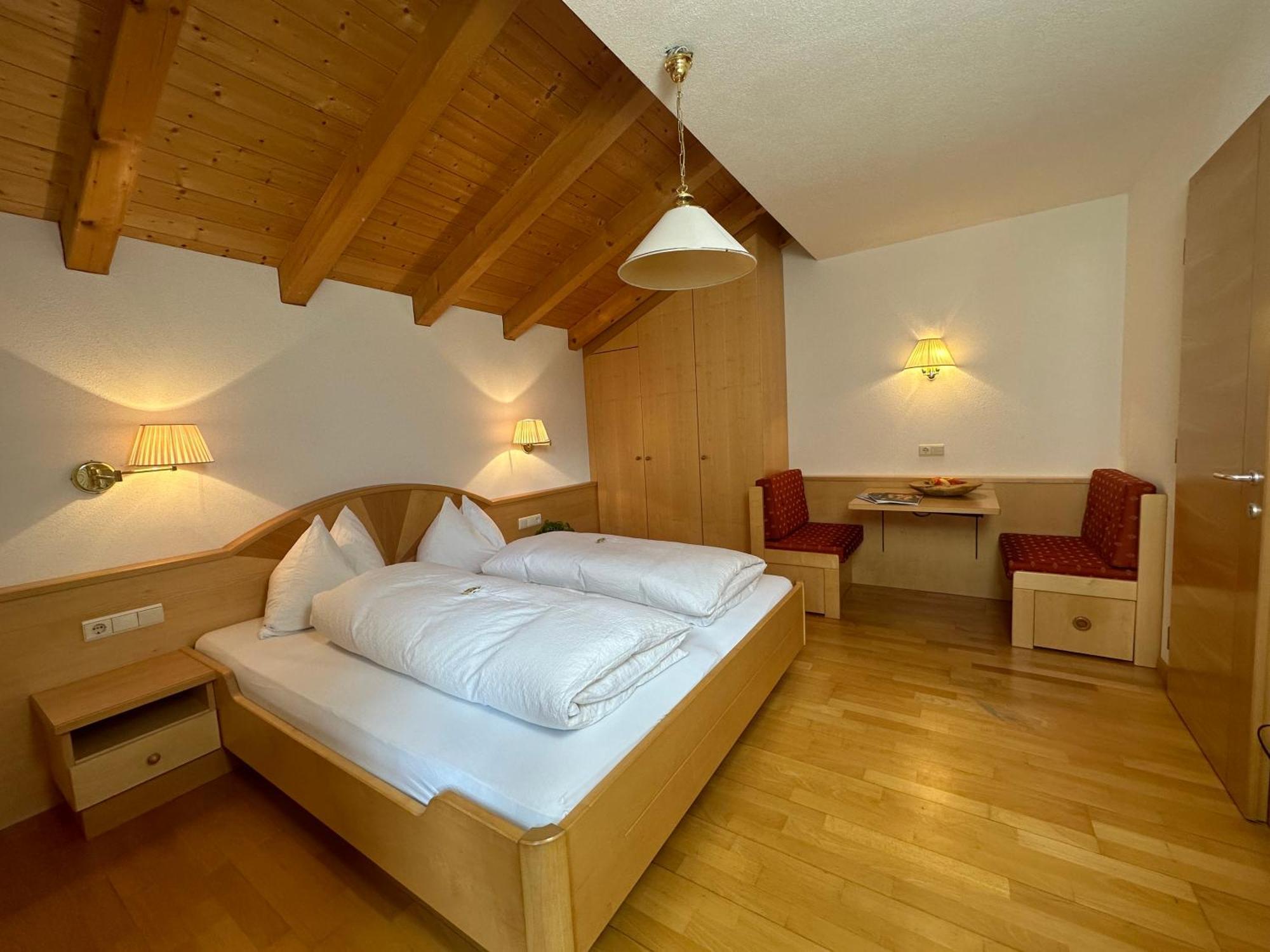 Residence Aster Солда Екстериор снимка
