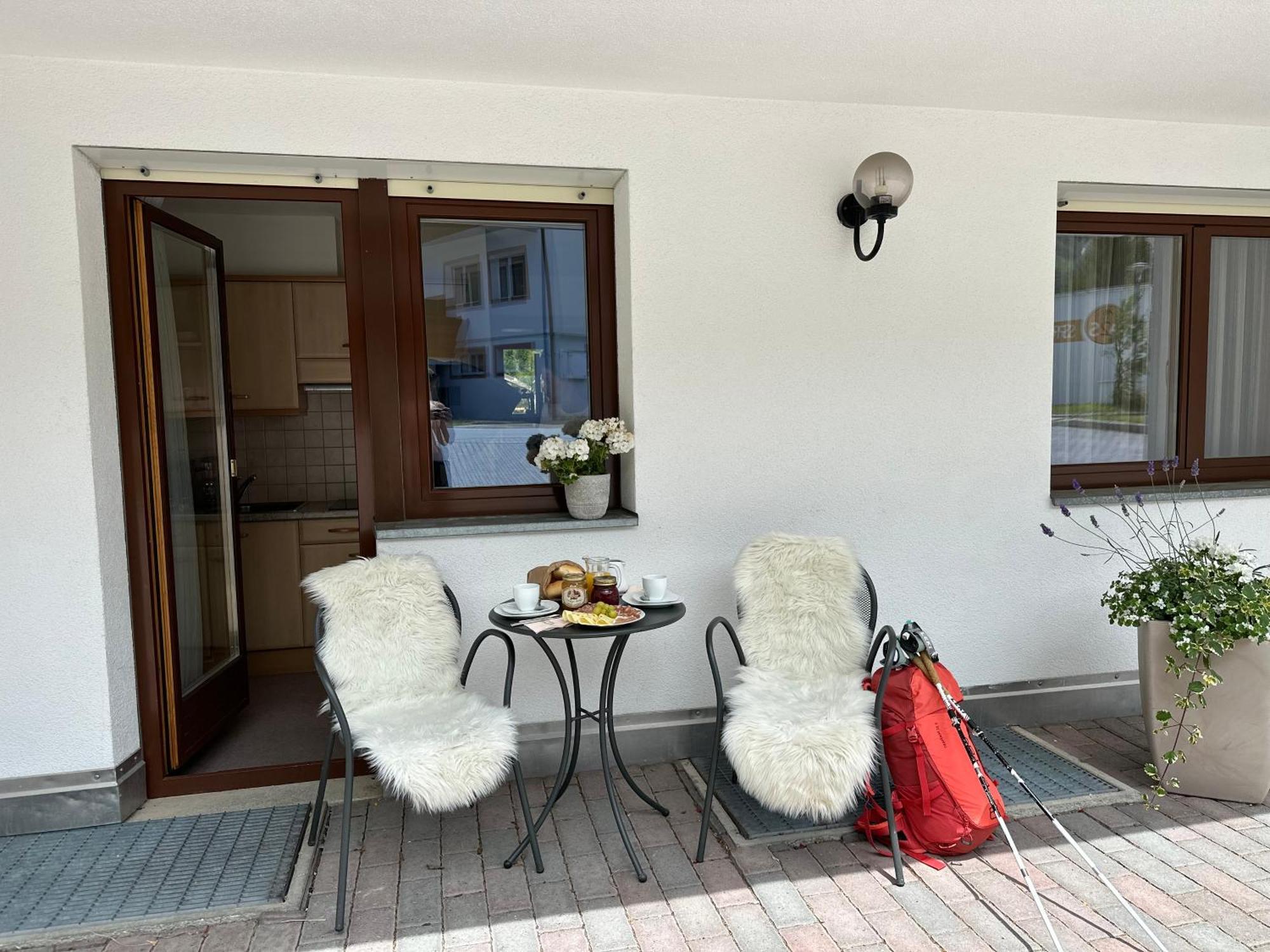 Residence Aster Солда Екстериор снимка