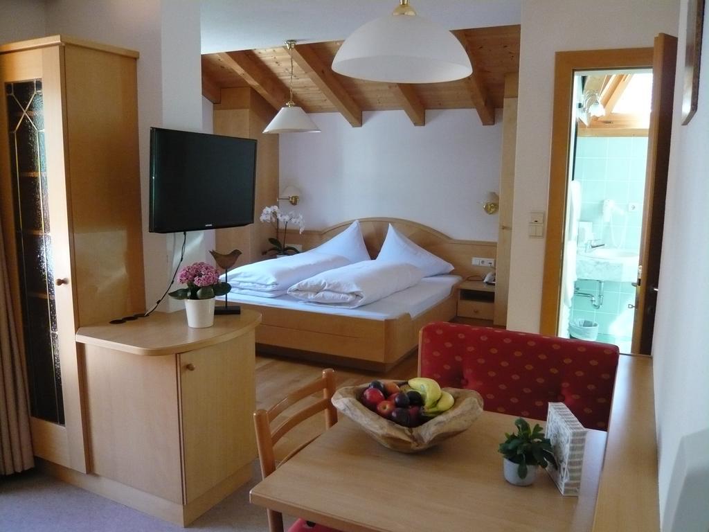 Residence Aster Солда Екстериор снимка